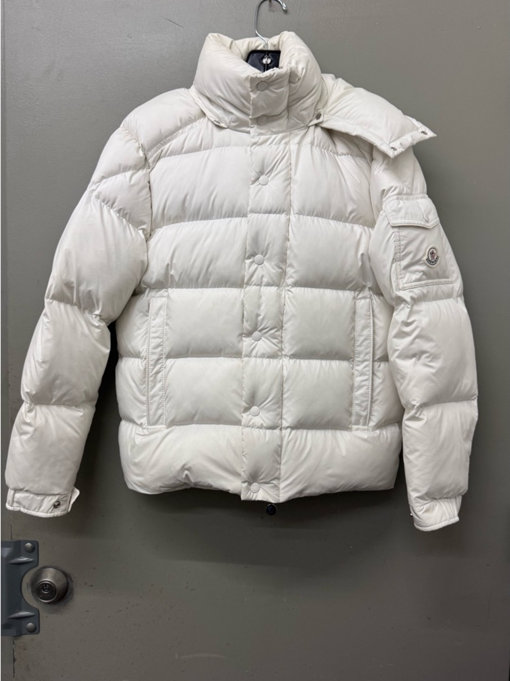Moncler Maya 70 Hooded Down Puffer Jacket White Mens Size 2 US Medium